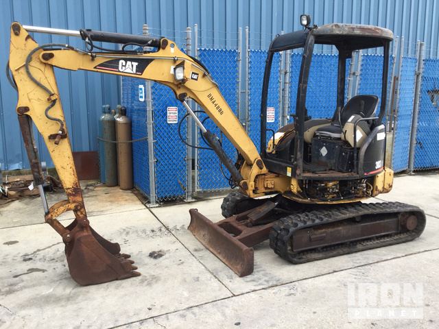 2005 Cat 303CR Mini Excavator In Empire Louisiana United
