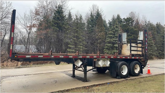 2009 Utility 27 ft T/A Flatbed Trailer 2009 Utility 27 ft T/A Flatbed Trailer