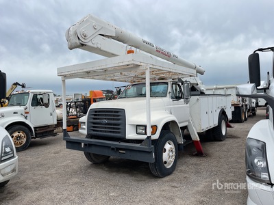Altec AA600 50 ft on 1998 Ford F8000 4x2 Bucket Truck (Inoperable)