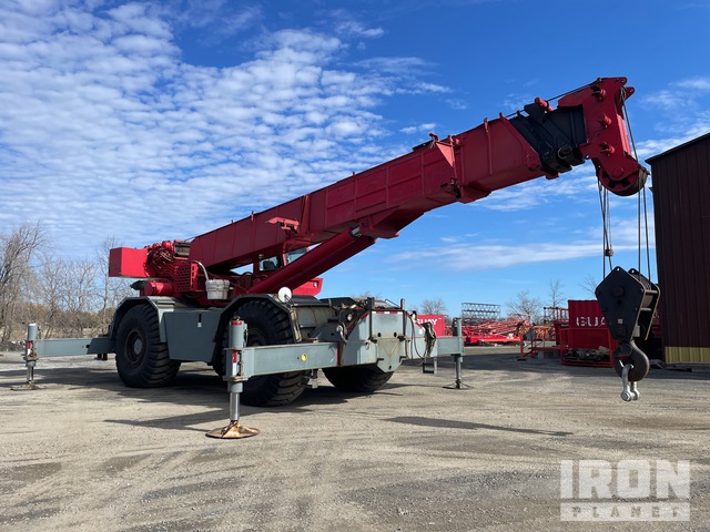 1981 Grove RT980 80 ton 4x4 Rough Terrain Crane in Saint-Mathieu-de ...