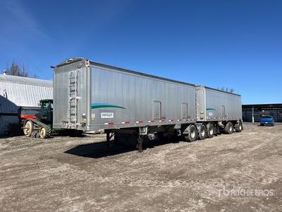 2006 Wallinga 32 ft Tri/A Super B-Train Lead Remorque à grains