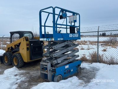 2015 GS1930 Electric Scissor Lift (Inoperable)
