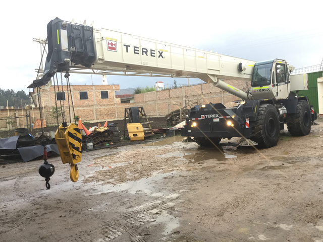 2012 Terex RT555-1 Rough Terrain Crane