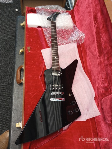 Gibson
SG Standard 2019 Pelham Blueモデル 1990 Gibson Custom Shop Edition '76 Reissue Explorer Natural