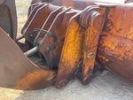 Chassis with Clavijas del cangilón al brazo elevador
