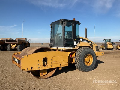 2005 Cat CS583E Smooth Drum Compactor