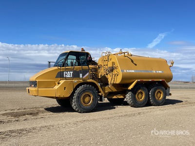 2001 Cat 730 6000 gal 6x4 Citerne à eau
