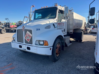 2004 Kenworth 4x2 Fuel Truck