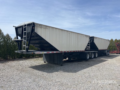 2009 Doepker 27 ft Tri/A Super B-Train Lead Remorque à grains
