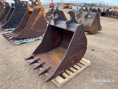 CWS 42 in Q/C Digging Excavator Bucket - Fits 200 Series