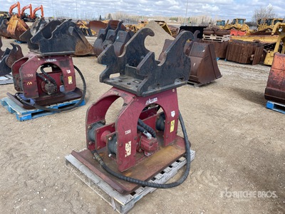 2012 Allied 2300 34 in Q/C Excavator Plate Compactor - Fits 250 Series