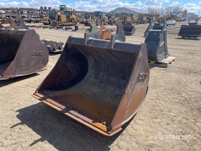 Accurate 66 in Q/C Cleanup Excavator Bucket - Fits 250 Series