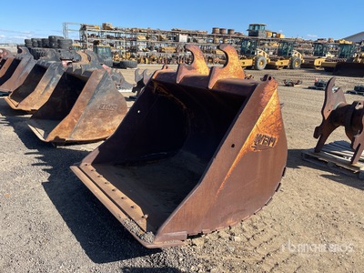 WBM 72 in Q/C Cleanup Excavator Bucket - Fits 350 Series