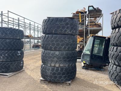 Quantity of (4) 23.5x25 Pneus - Fits Cat 950G
