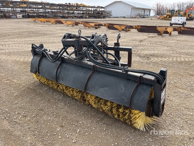 Cat BA25 98 in Attelage pour balayeuse