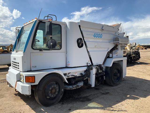 1998 Johnston 4000 Sweeper Truck