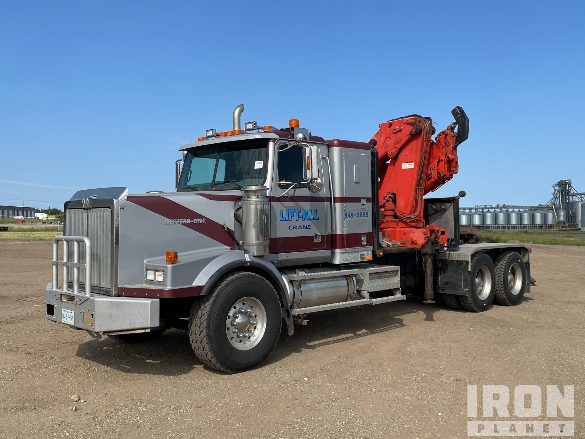 1996 Ferrari F932A5 15 ton Knuckle Boom on 1998 Western Star
