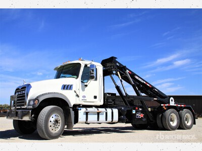 Galbreath U5-OR-174-10 on a 2025 Mack Granite Chassis with Pioneer Rack 'n Pinion Tarping System