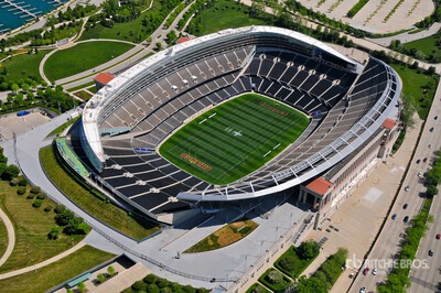 Chicago Bears Suite & Dinner for Four with Matt Spencer Articoli da ferramenta e di consumo
