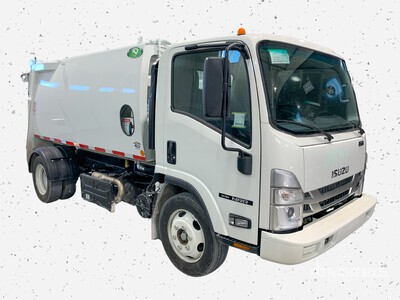New Way 8YD Diamondback on Isuzu Chassis with Perkins D6620-27K Tuckaway Tipper-Bar Lifter Waste Collection Truck