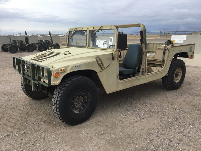 1985 AM General M998 HMMWV 4 Door w/Truck Body