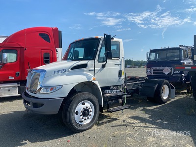 2012 International 4400 4x2 تراكتور شاحنة (أحادي المحور) (Inoperable)