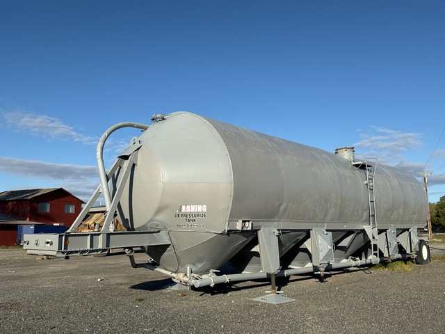1972 Fruehauf 4100 cft S/A Concrete Tanker Trailer