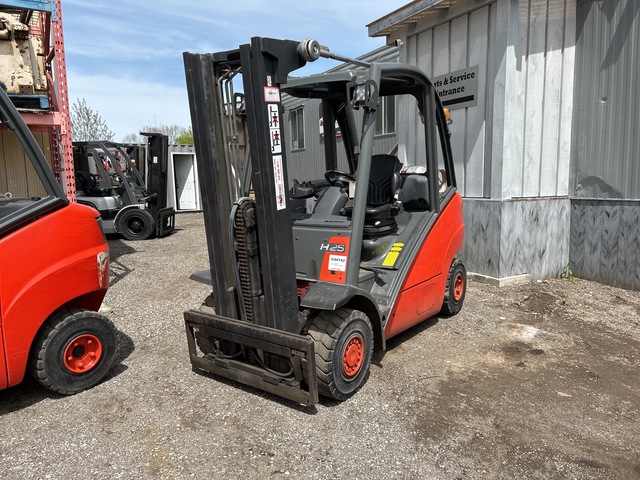 2004 Linde H25T 4375 lb Pneumatic Tire Forklift 2004 Linde H25T 4375 lb Pneumatic Tire Forklift