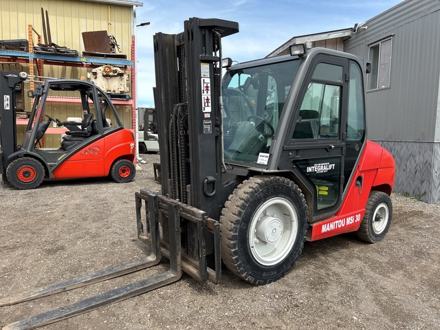2016 Manitou MSI30 4775 lb Pneumatic Tire Forklift 2016 Manitou MSI30 4775 lb Pneumatic Tire Forklift