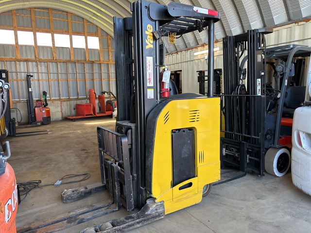2007 Yale NR040DANS24TE091 4000 lb Reach Truck 2007 Yale NR040DANS24TE091 4000 lb Reach Truck