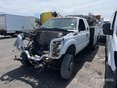 2014 Ford F-350 XL 4x4 Extended Cab شاحنة خدمة (Inoperable)