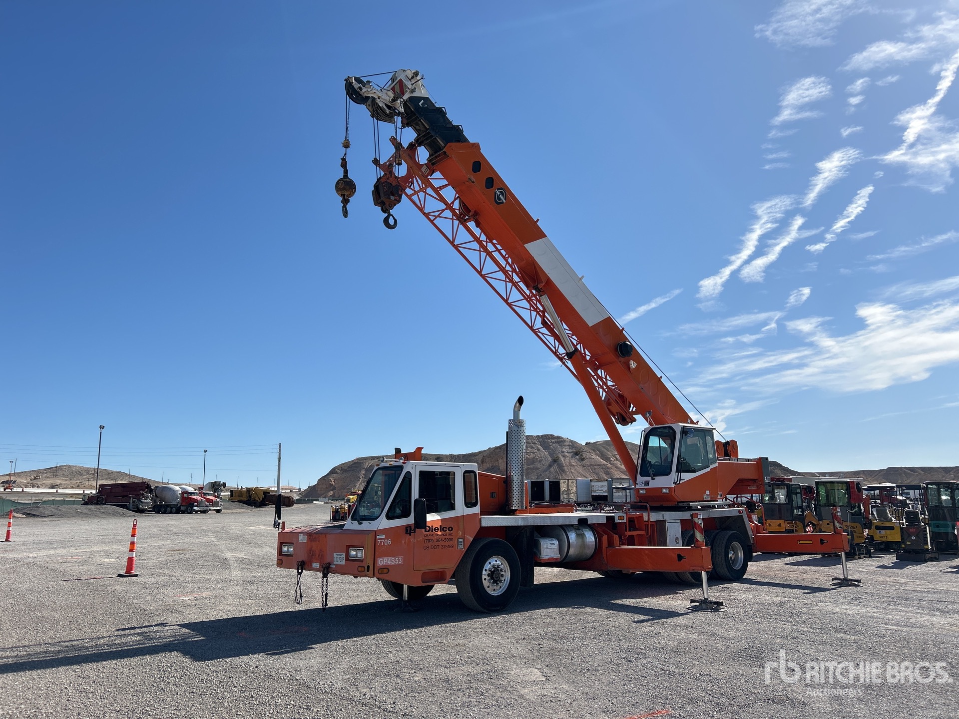2000 Link-Belt HTC8640 40 ton 6x4 Hydraulic Truck Crane