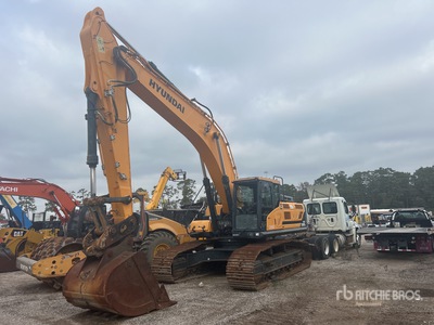 2020 Hyundai HX380L Tracked Excavator