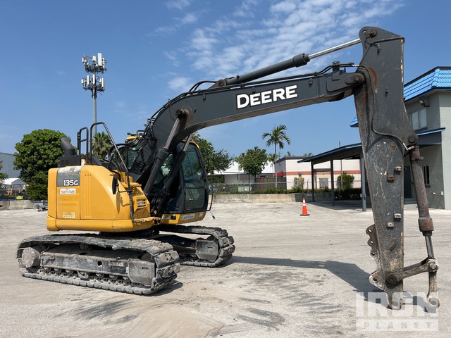 2019 John Deere 135G Tracked Excavator in Miami, Florida, United States ...