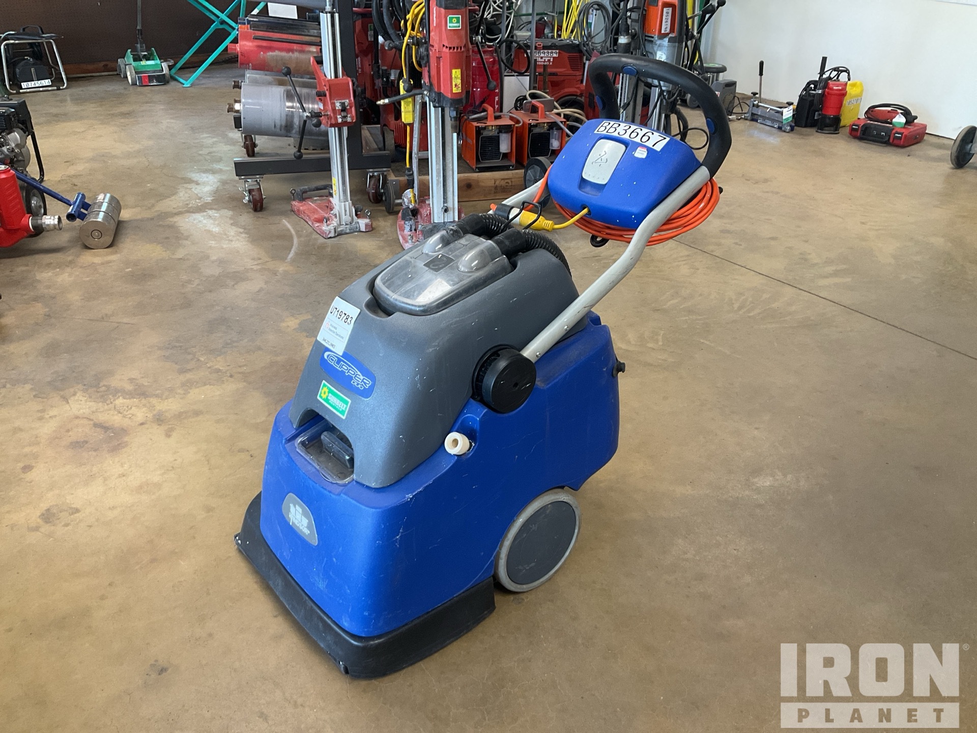 2013 Windsor Clipper Duo 16” 120 Electric Carpet Extractor in BLUE