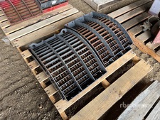 Quantity of (4) Large Wire Combine Concave