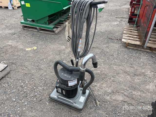 Clarke OBS-18DC Orbital Floor Sander | Ritchie Bros. Auctioneers