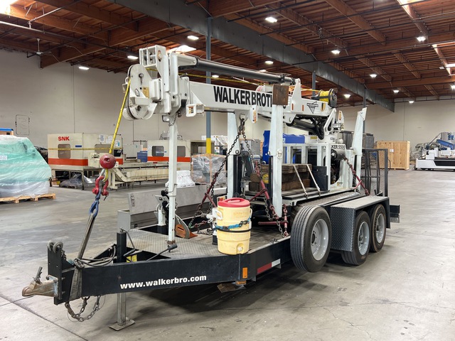 2012 SDP E-Z Hauler 5500 Tracked Digger Derrick