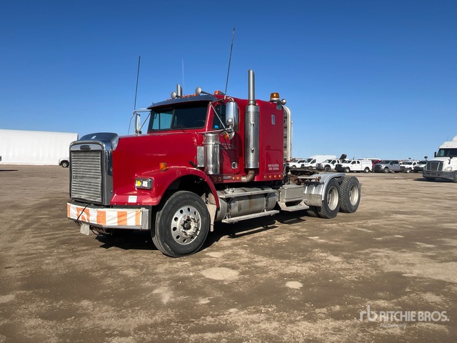 2005 Freightliner FLD120SD 6x4 Sleeper Winch Truck | Ritchie Bros ...