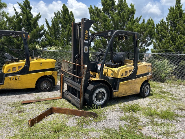 2018 Yale GLP100VXNEBF099 10000 lb Pneumatic Tire Forklift (Inoperable ...