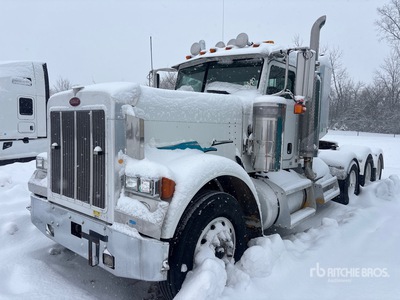 2007 Peterbilt 379 8x4 Tri/A Day Cab Truck Tractor