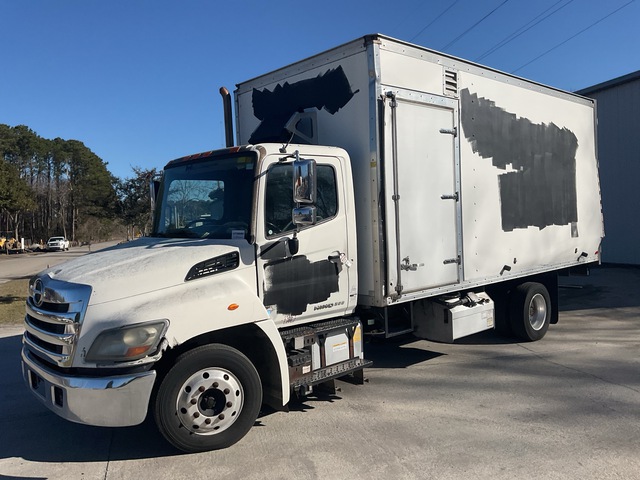 2013 Hino 258 4x2 Van Truck