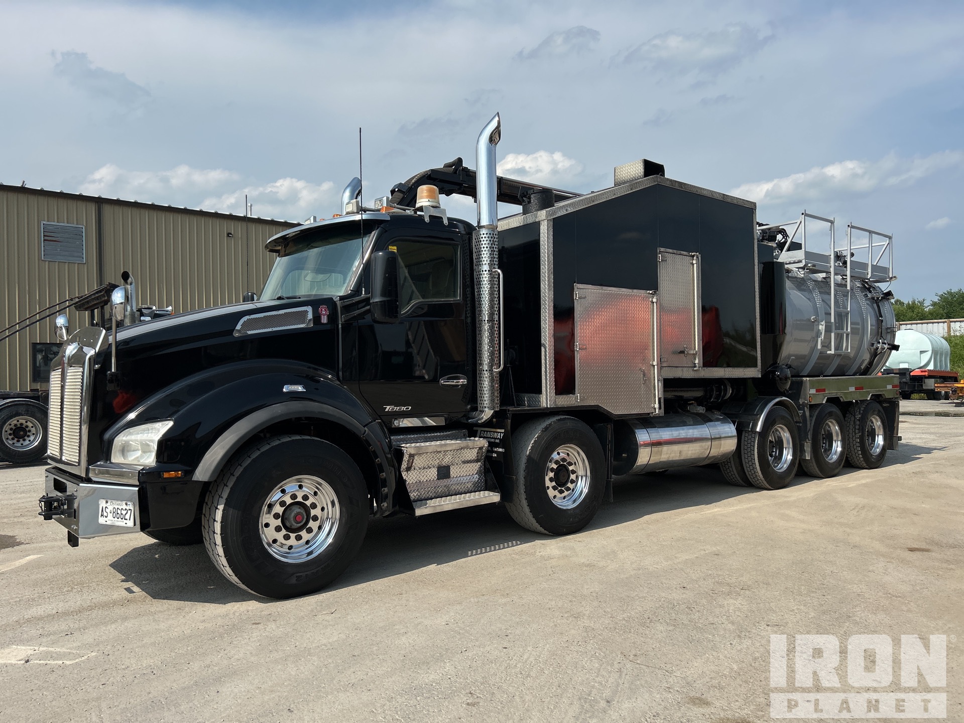 Terra Vex on 2015 Kenworth T880 Diamond 10x6 Vacuum Excavator