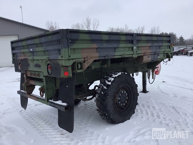 Surplus US ARMY Tank Automotive Command M1082 LMTV Cargo Trailer