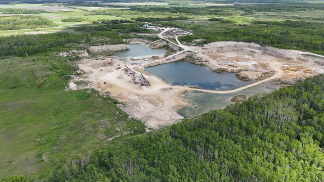 Gimli, MB NW 06-18-04 E1, 147.96± Title Acres Limestone Quarry Gimli, MB NW 06-18-04 E1, 147.96± Title Acres Limestone Quarry