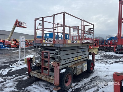 2006 Skyjack SJ7135 4x4 Dual Fuel Elevador de tijera