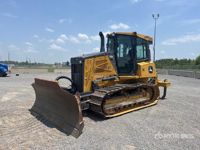 2021 John Deere 700L XLT Planierraupe