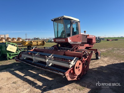 Hesston 6650 14 ft Windrower
