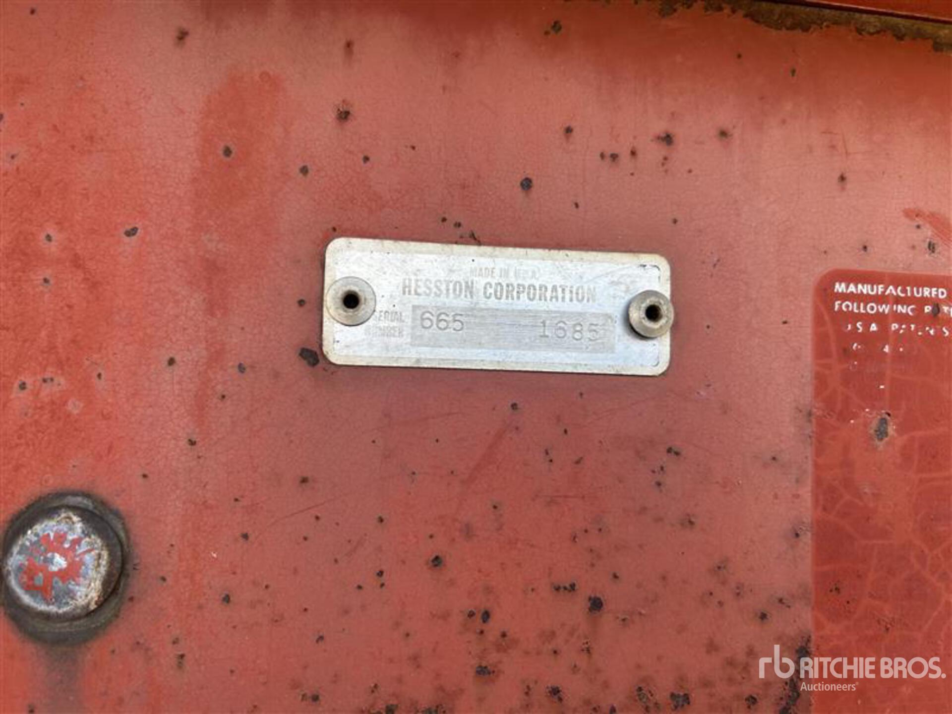 Hesston 6650 Windrower