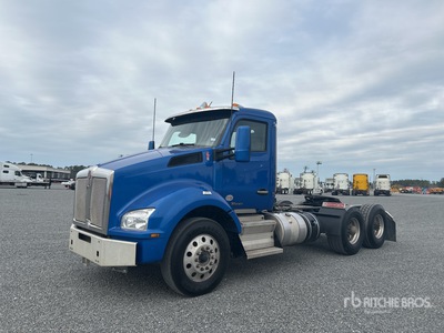 2021 Kenworth T880 6x4 Day Cab Truck Tractor